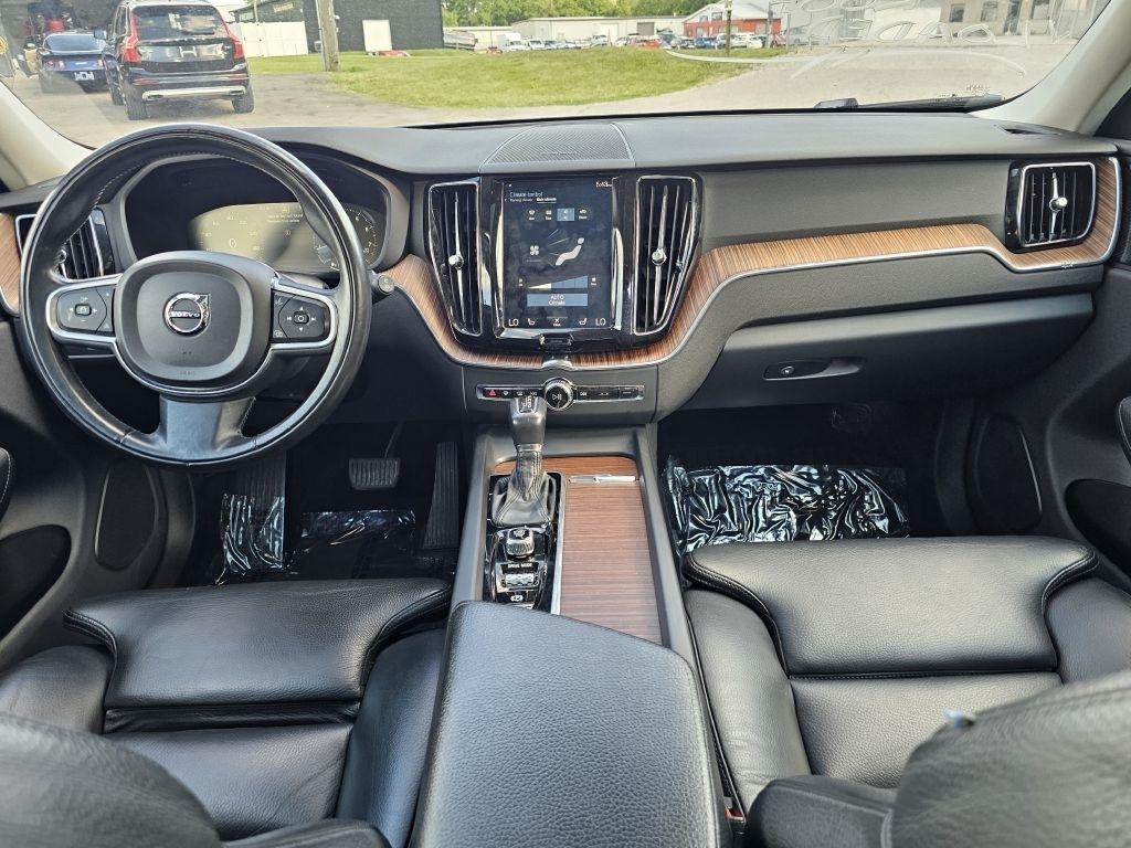 Volvo XC60 T5 Momentum AWD 2019