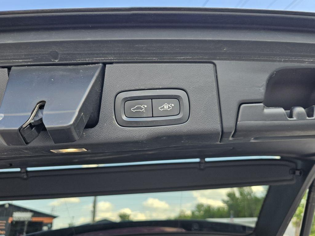 Volvo XC60 T5 Momentum AWD 2019