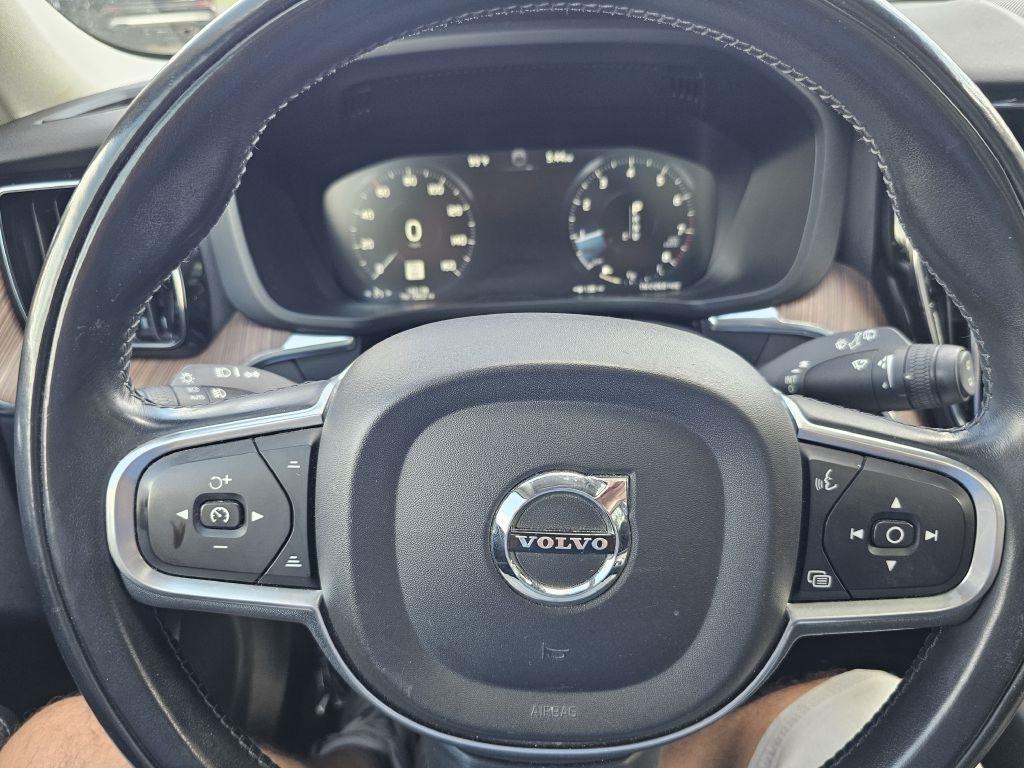 Volvo XC60 T5 Momentum AWD 2019