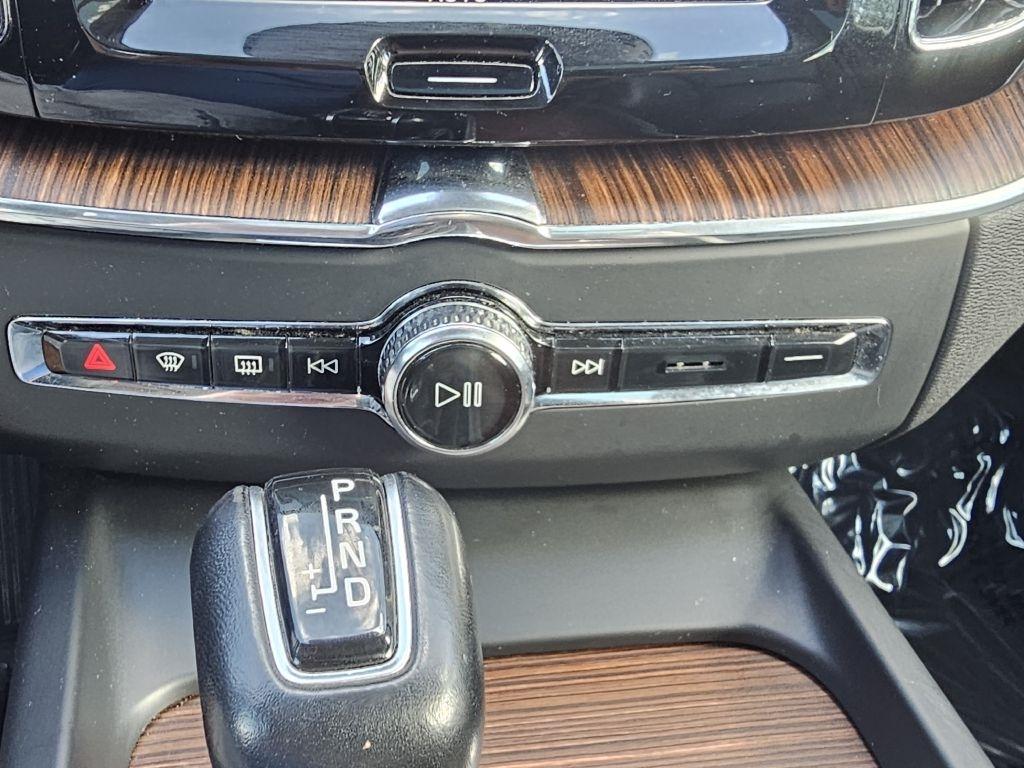 Volvo XC60 T5 Momentum AWD 2019