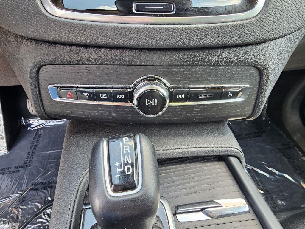 Volvo XC90 T6 Momentum AWD 2020