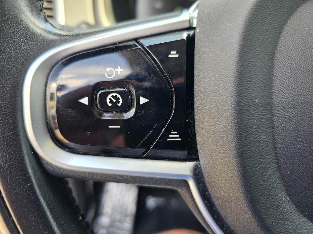 Volvo XC90 T6 Momentum AWD 2020