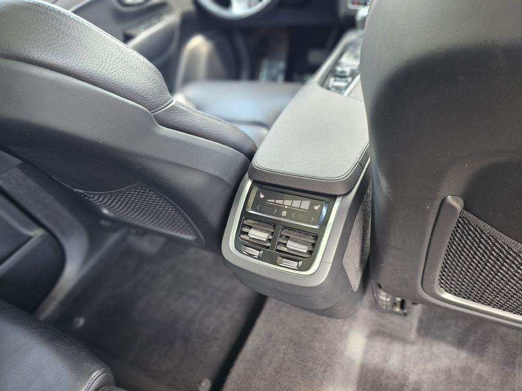 Volvo XC90 T6 Momentum AWD 2020