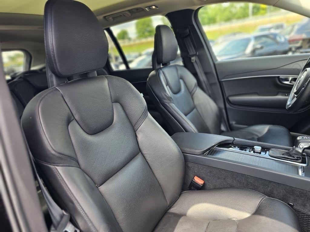 Volvo XC90 T6 Momentum AWD 2020