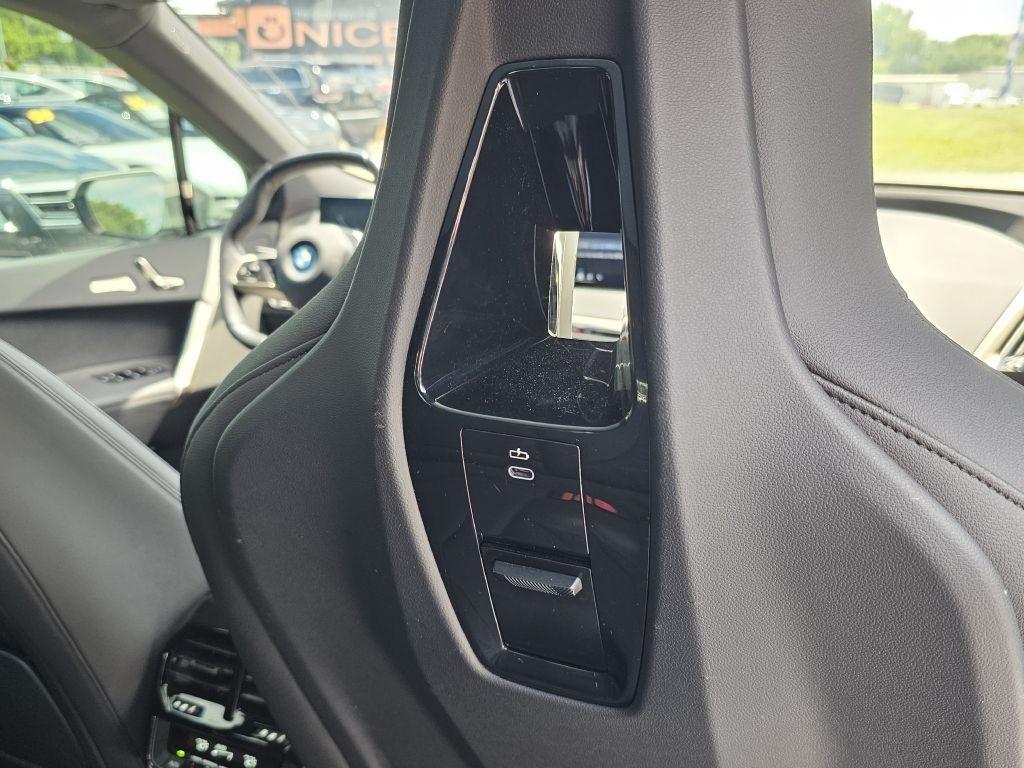 BMW iX xDrive50 2024