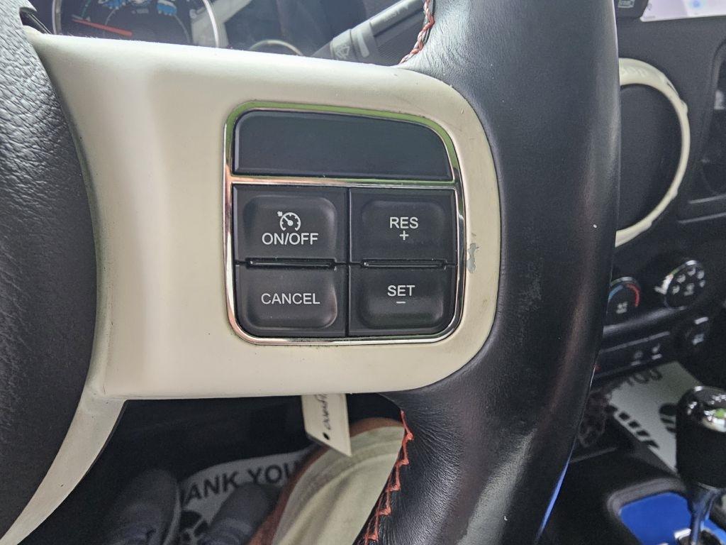 Jeep Wrangler Unlimited Sahara 4WD 2012