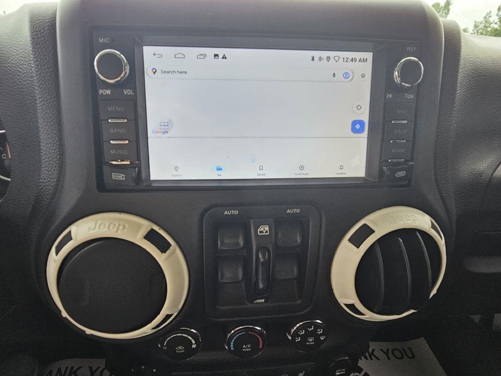 Jeep Wrangler Unlimited Sahara 4WD 2012