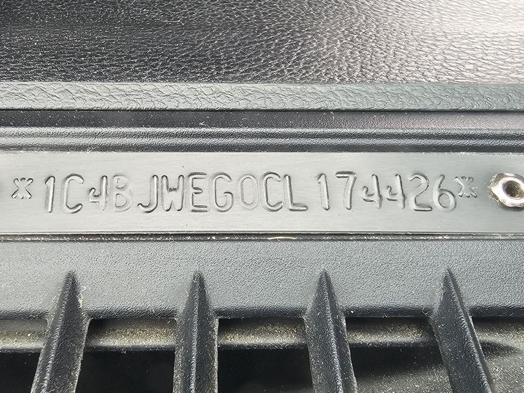 Jeep Wrangler Unlimited Sahara 4WD 2012