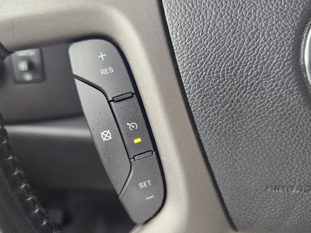 Chevrolet Silverado 1500 LT Crew Cab 4WD 2012