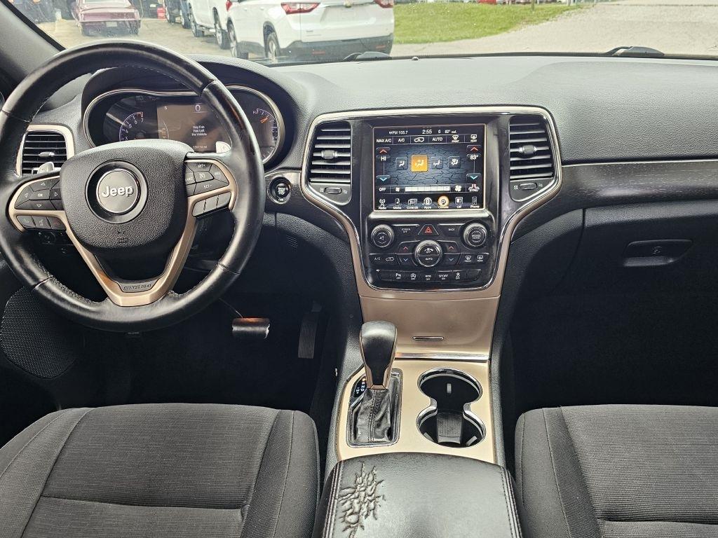 Jeep Grand Cherokee Laredo 4WD 2017