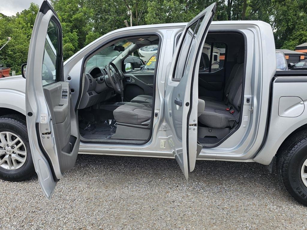 Nissan Frontier S Crew Cab 6MT 2WD 2019