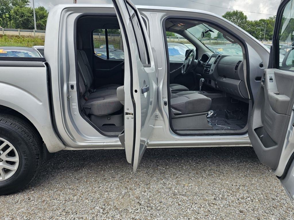 Nissan Frontier S Crew Cab 6MT 2WD 2019