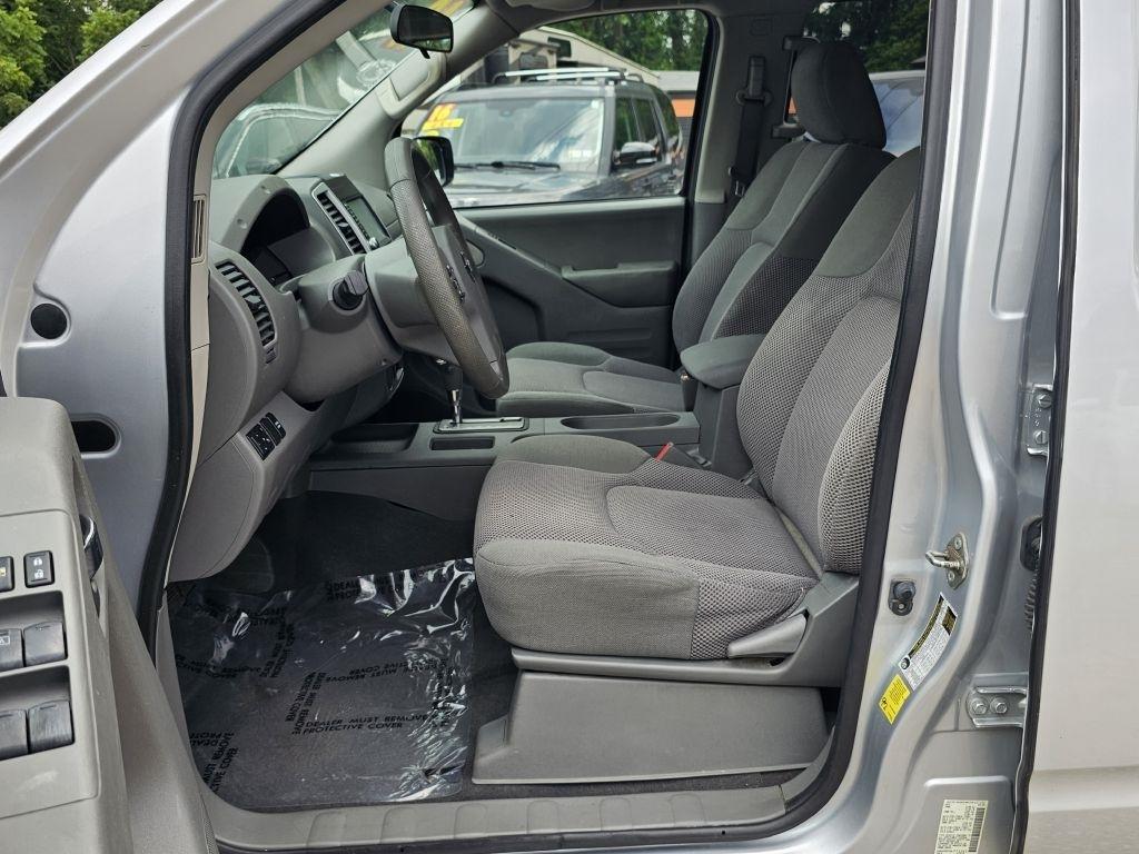 Nissan Frontier S Crew Cab 6MT 2WD 2019