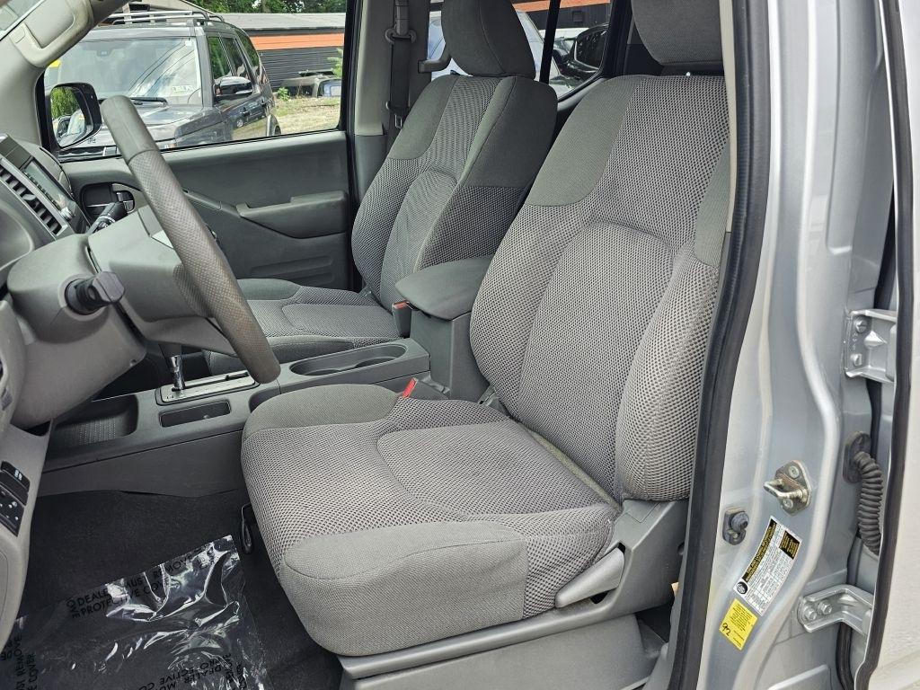 Nissan Frontier S Crew Cab 6MT 2WD 2019