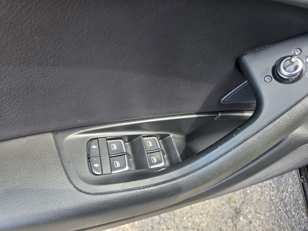 Audi A6 2.0T Premium Sedan FrontTrak Multitronic 2013