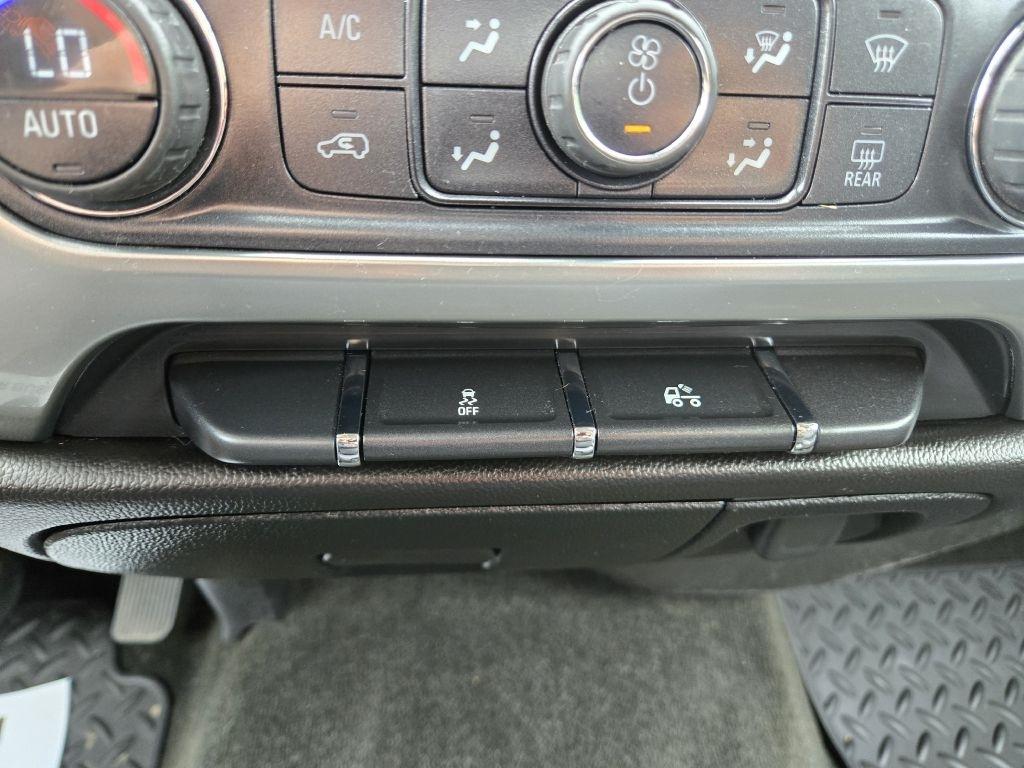 Chevrolet Silverado 1500 1LT Crew Cab 4WD 2014