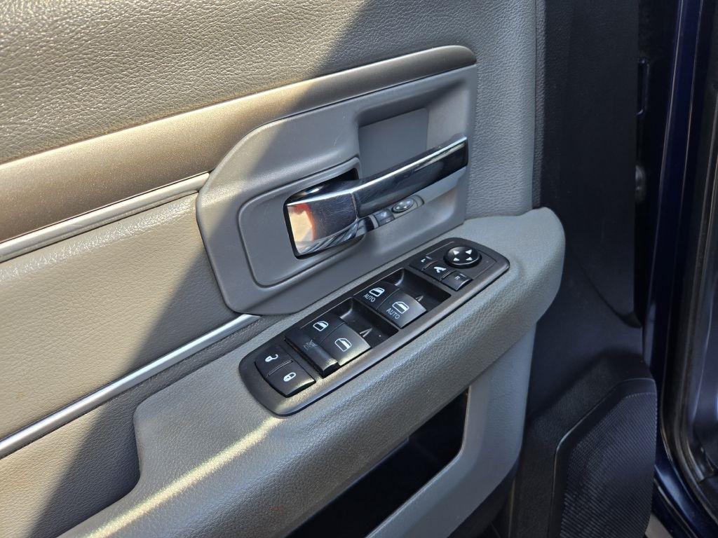 RAM 2500 SLT Crew Cab SWB 4WD 2015