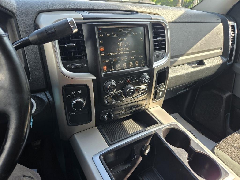 RAM 2500 SLT Crew Cab SWB 4WD 2015