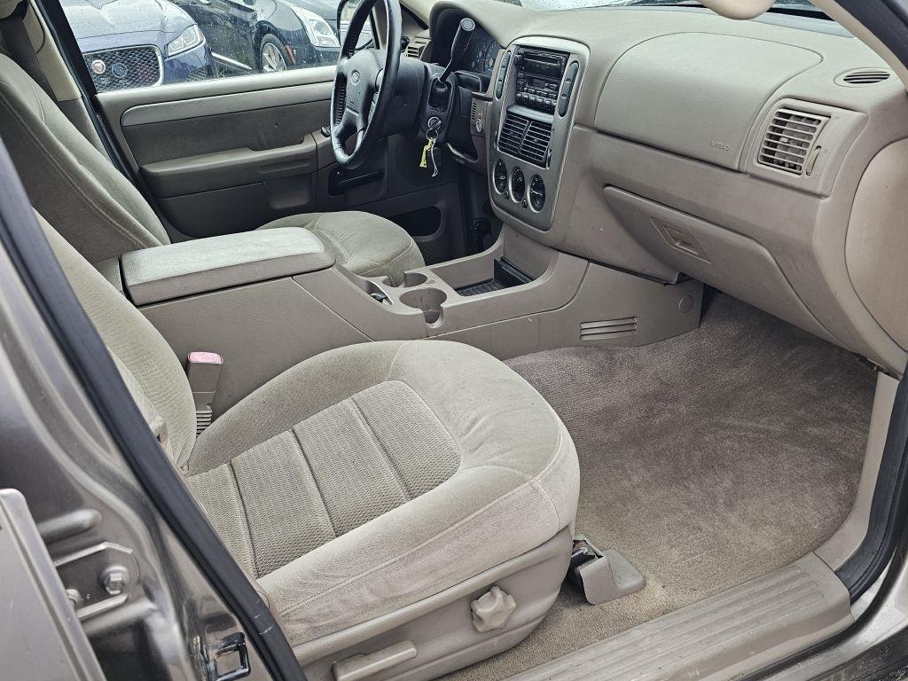 Ford Explorer XLT 4.0L 4WD 2003