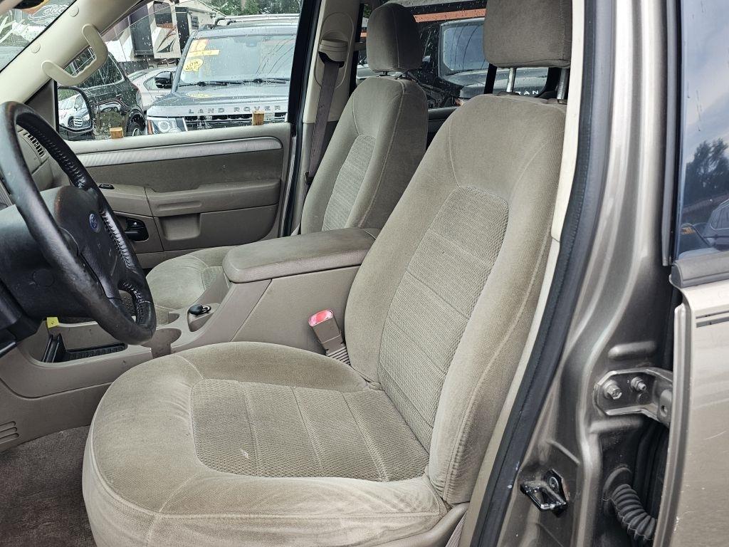 Ford Explorer XLT 4.0L 4WD 2003