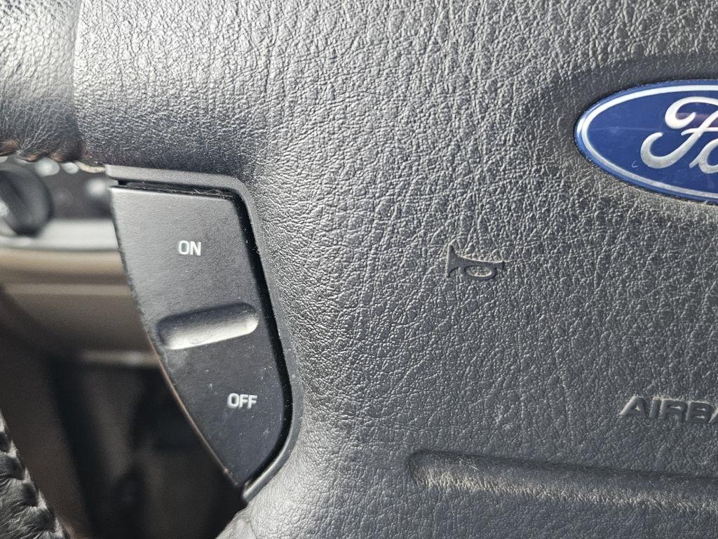 Ford Explorer XLT 4.0L 4WD 2003