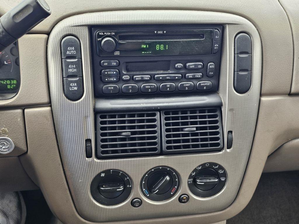 Ford Explorer XLT 4.0L 4WD 2003