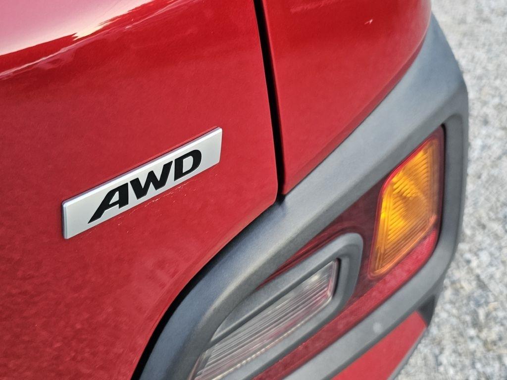 Hyundai Kona SE AWD 2021