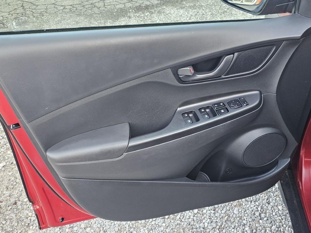 Hyundai Kona SE AWD 2021