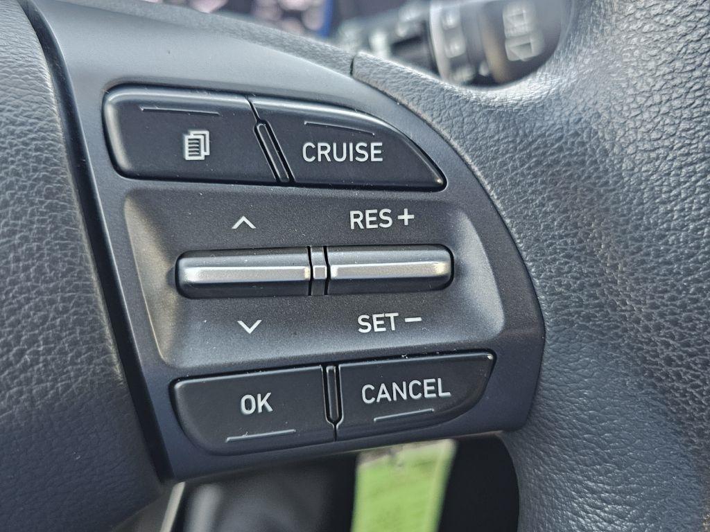 Hyundai Kona SE AWD 2021
