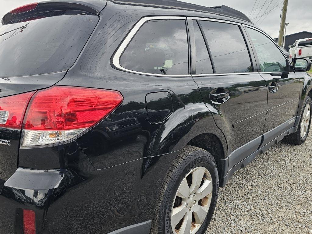 Subaru Outback 2.5i Premium 2011