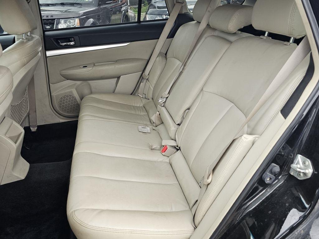 Subaru Outback 2.5i Premium 2011