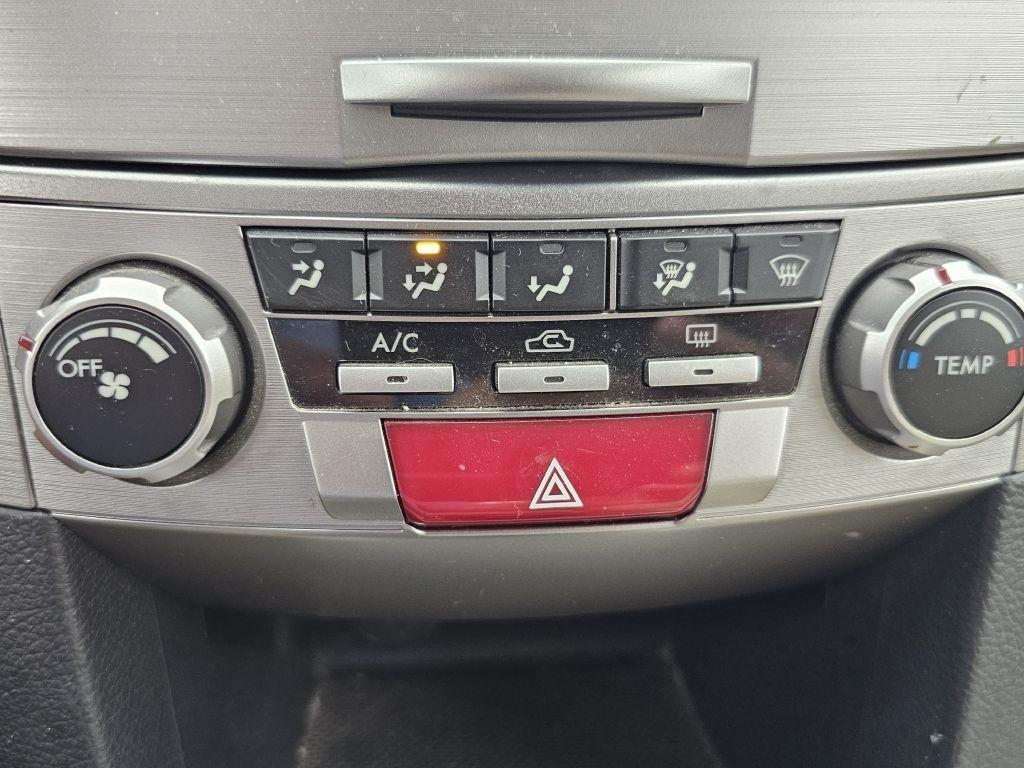 Subaru Outback 2.5i Premium 2011