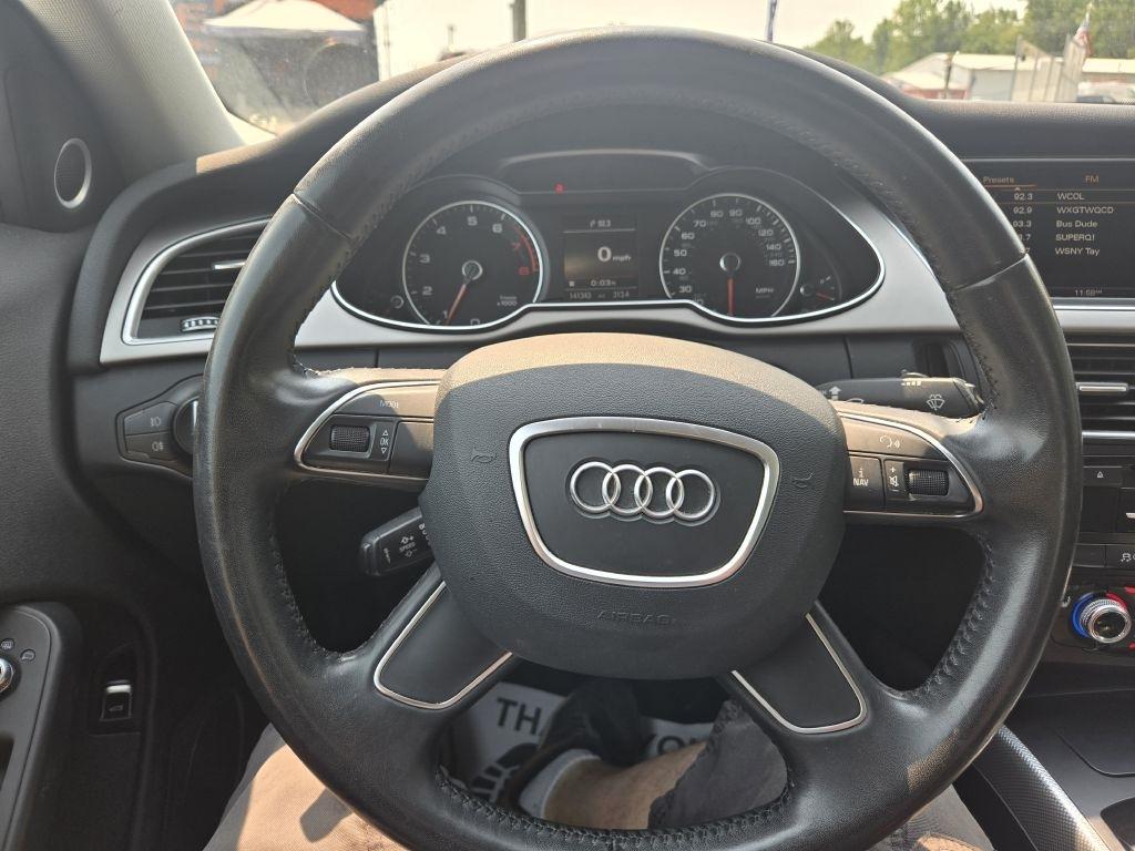 Audi A4 2.0T Sedan quattro Tiptronic 2014