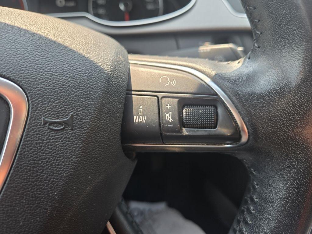 Audi A4 2.0T Sedan quattro Tiptronic 2014