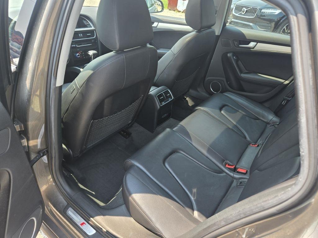 Audi A4 2.0T Sedan quattro Tiptronic 2014