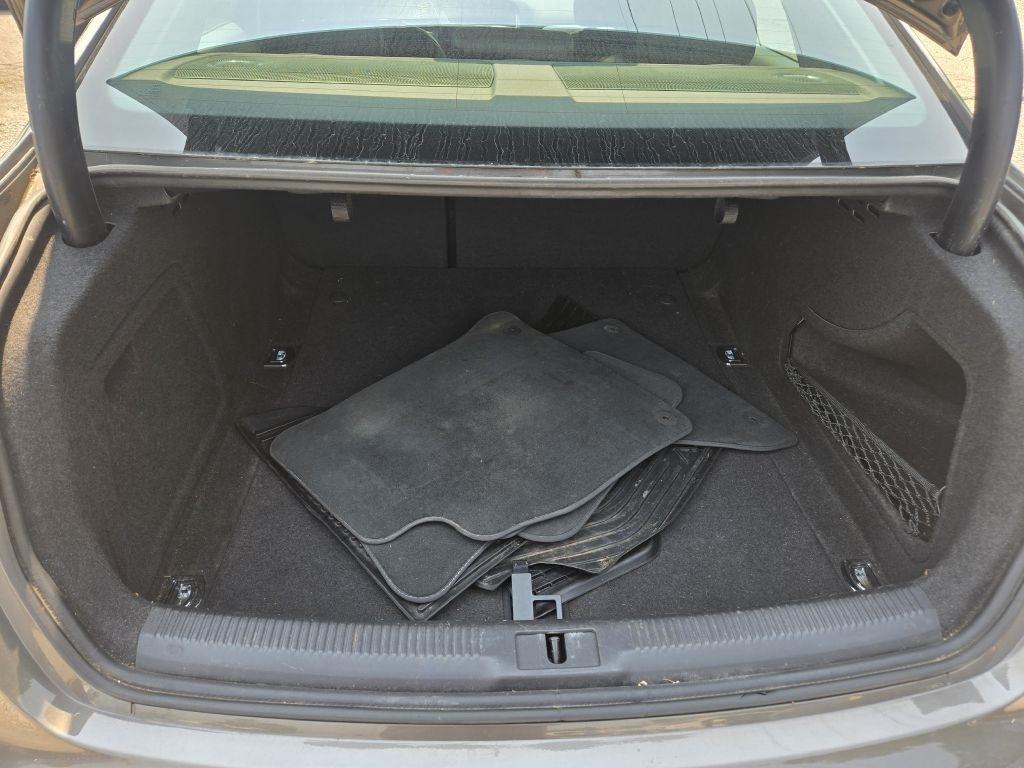 Audi A4 2.0T Sedan quattro Tiptronic 2014