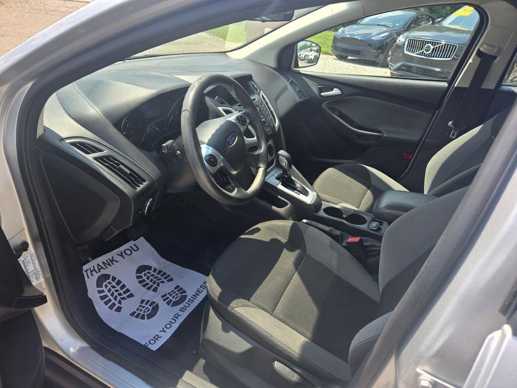 Ford Focus SE Sedan 2014