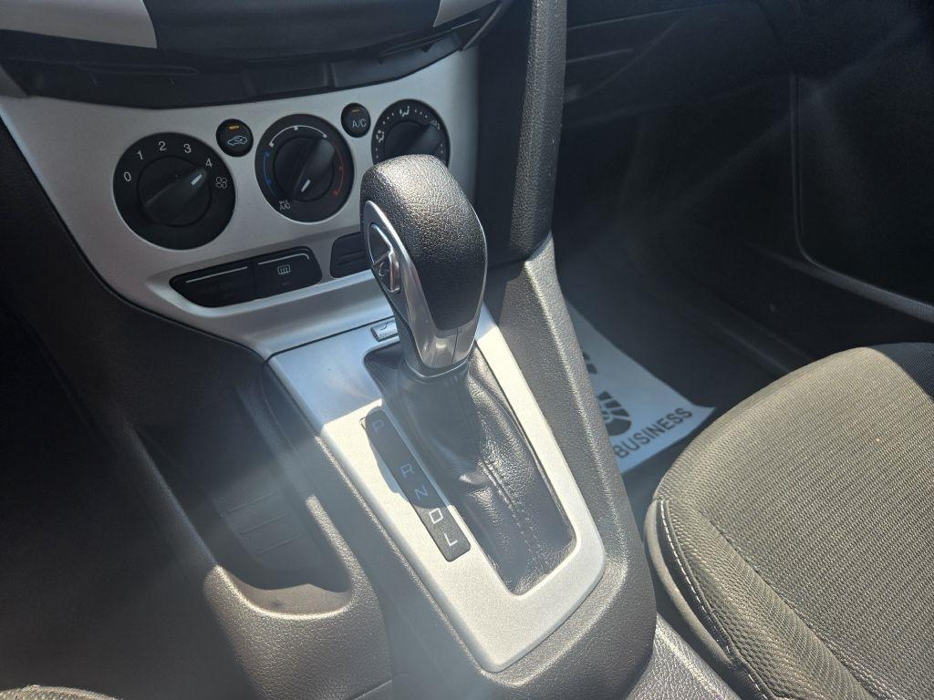 Ford Focus SE Sedan 2014
