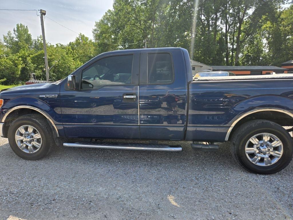 Ford F-150 XL SuperCab 8-ft. Bed 2WD 2012