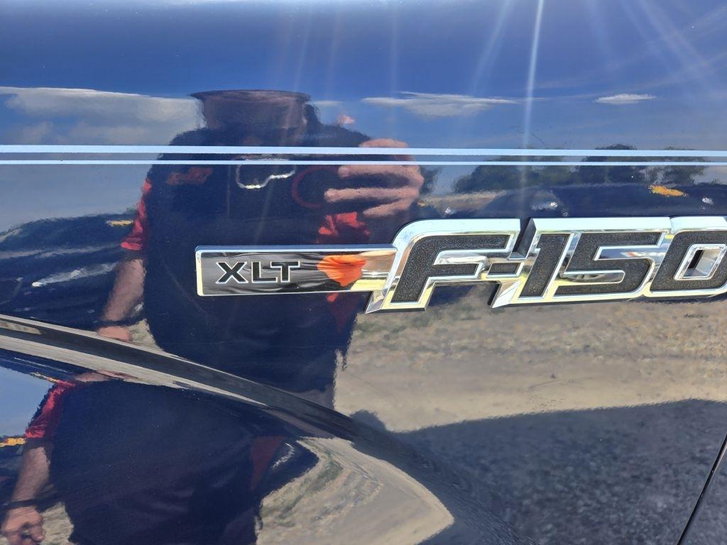 Ford F-150 XL SuperCab 8-ft. Bed 2WD 2012