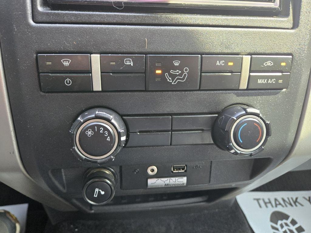 Ford F-150 XL SuperCab 8-ft. Bed 2WD 2012