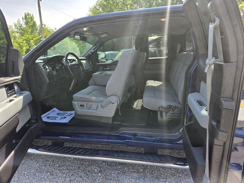 Ford F-150 XL SuperCab 6.5-ft. Bed 2WD 2012