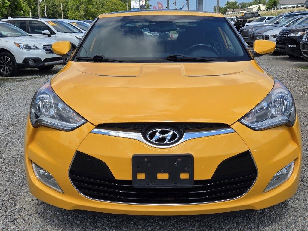 Hyundai Veloster Base 2015