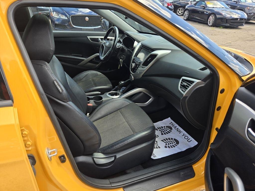Hyundai Veloster Base 2015