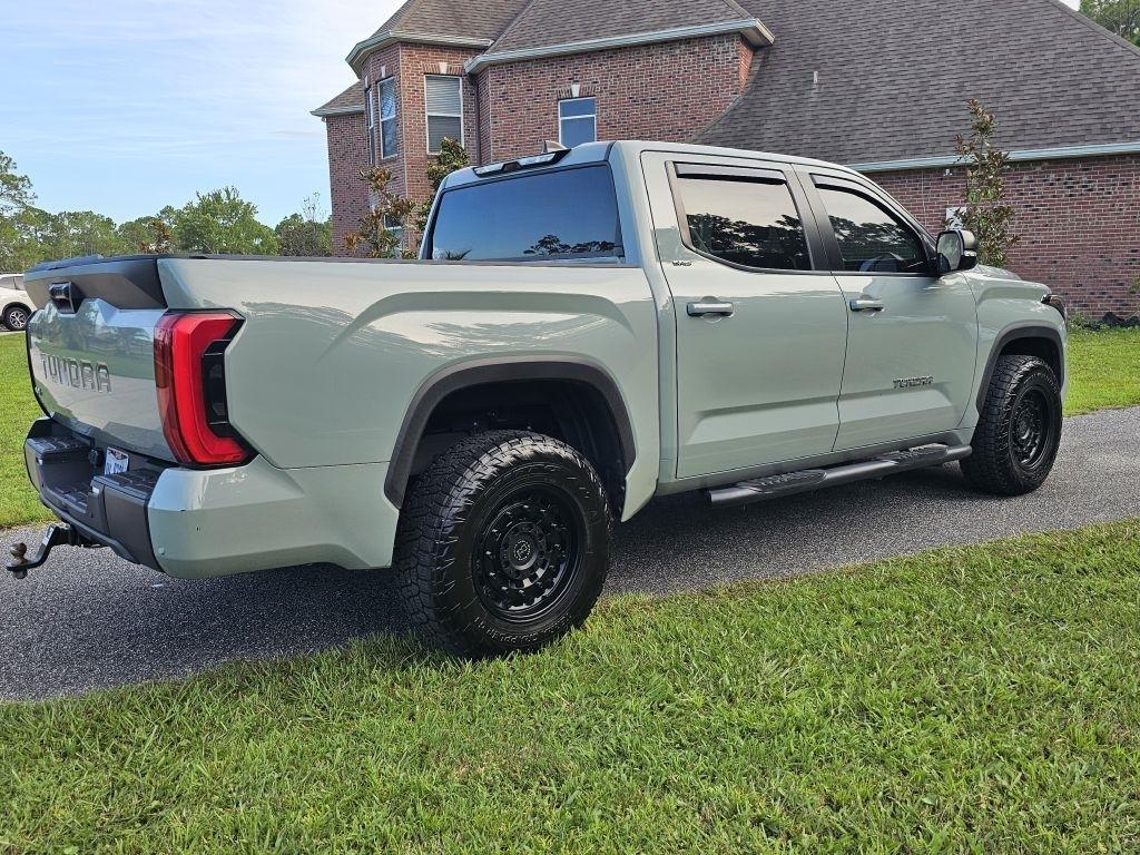 Toyota Tundra SR5 CrewMax 4WD 2024