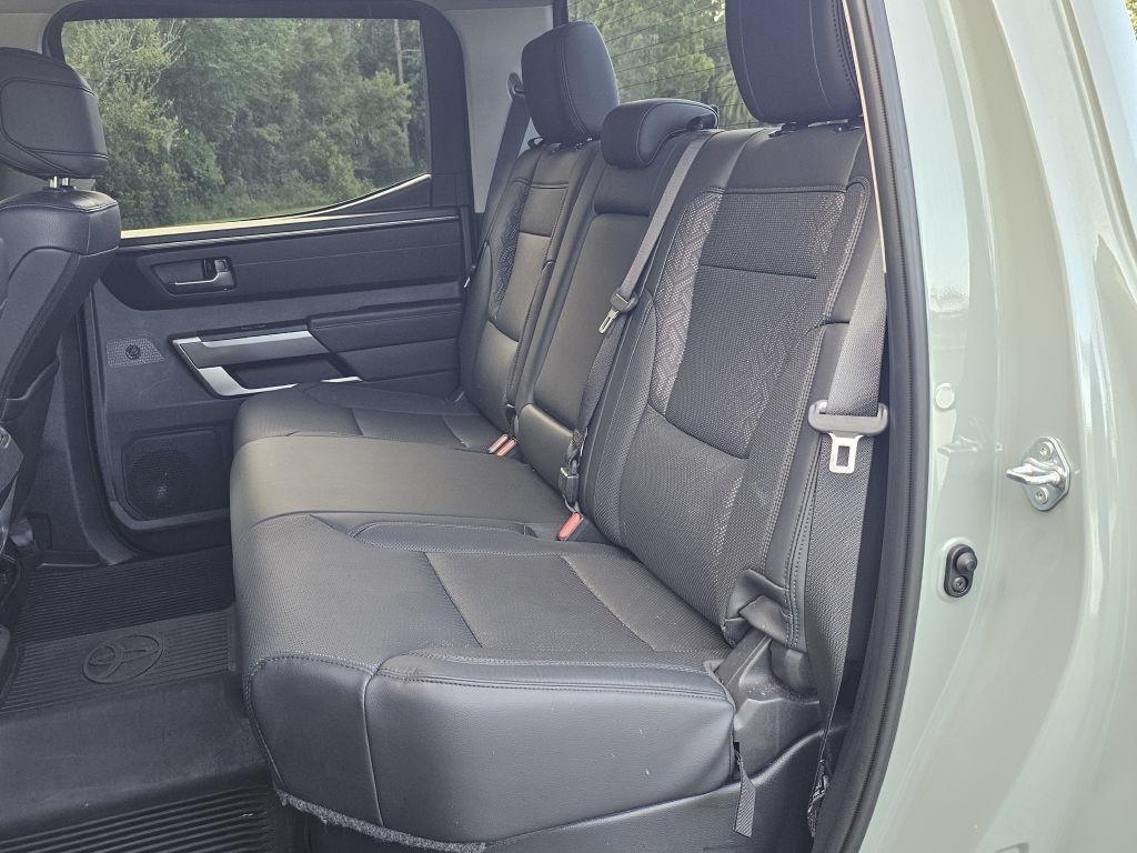 Toyota Tundra SR5 CrewMax 4WD 2024