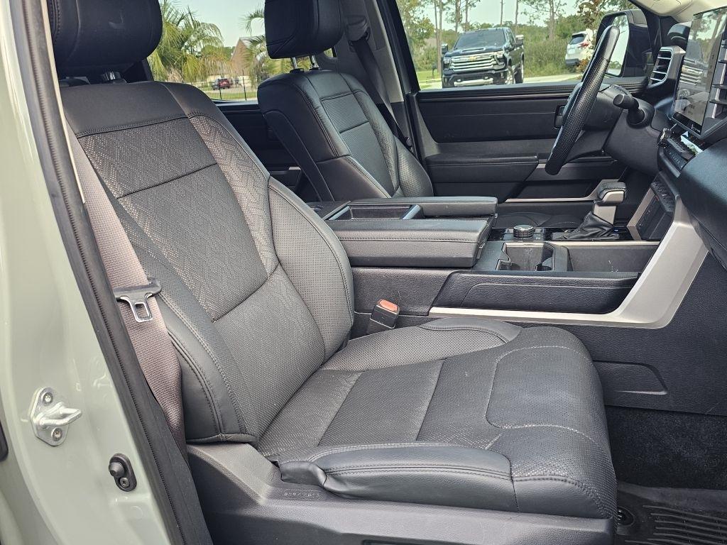 Toyota Tundra SR5 CrewMax 4WD 2024