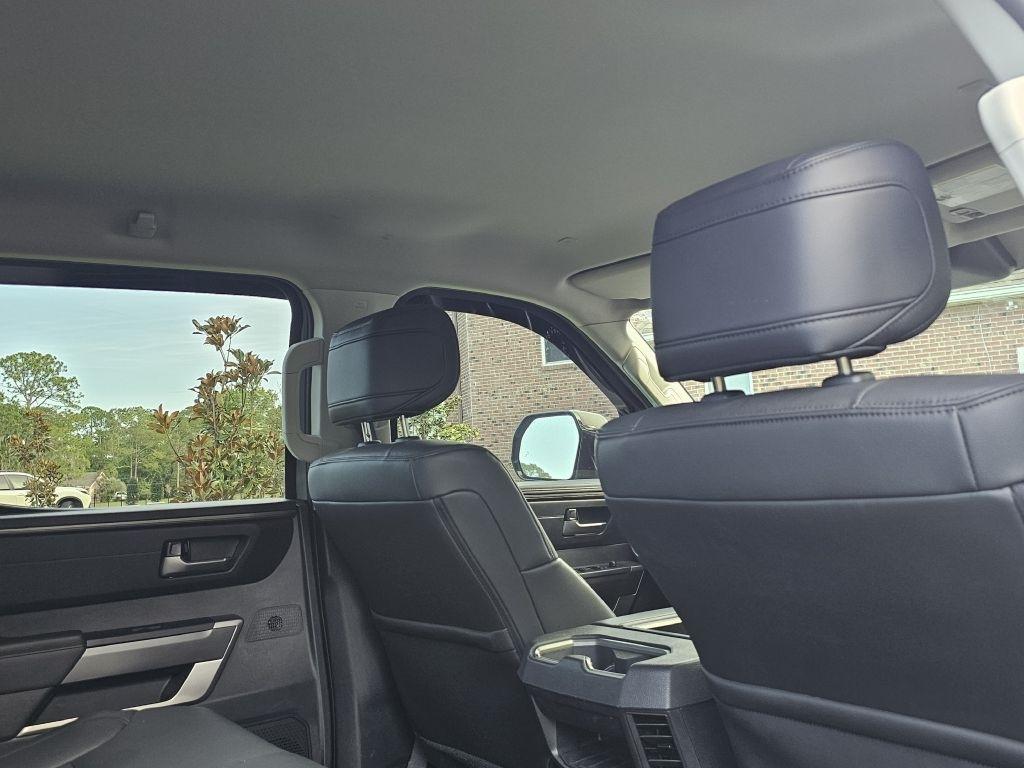 Toyota Tundra SR5 CrewMax 4WD 2024
