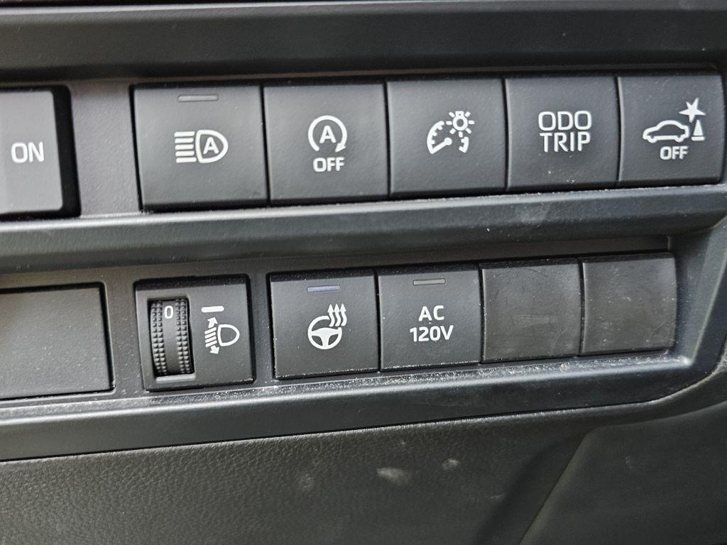 Toyota Tundra SR5 CrewMax 4WD 2024