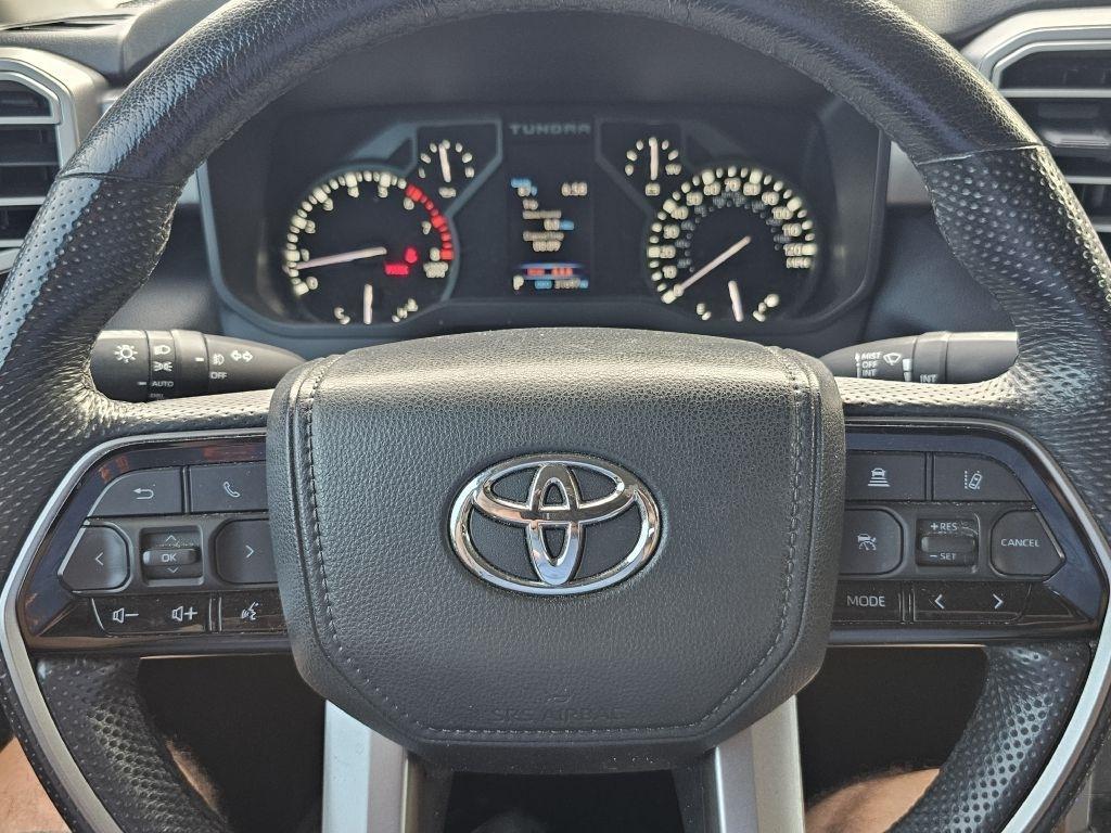 Toyota Tundra SR5 CrewMax 4WD 2024